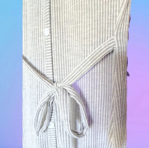 CAUTION TO THE WIND - Picture 4 of 5